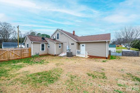235 Spring Street Mocksville NC 27028