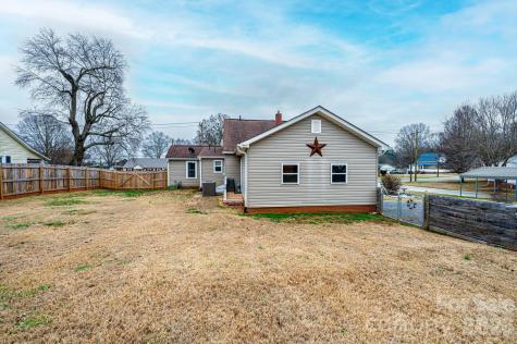 235 Spring Street Mocksville NC 27028