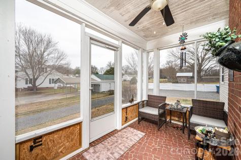 235 Spring Street Mocksville NC 27028