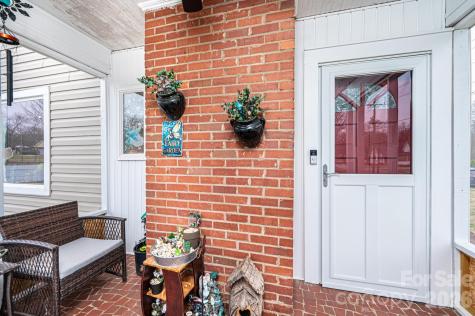 235 Spring Street Mocksville NC 27028