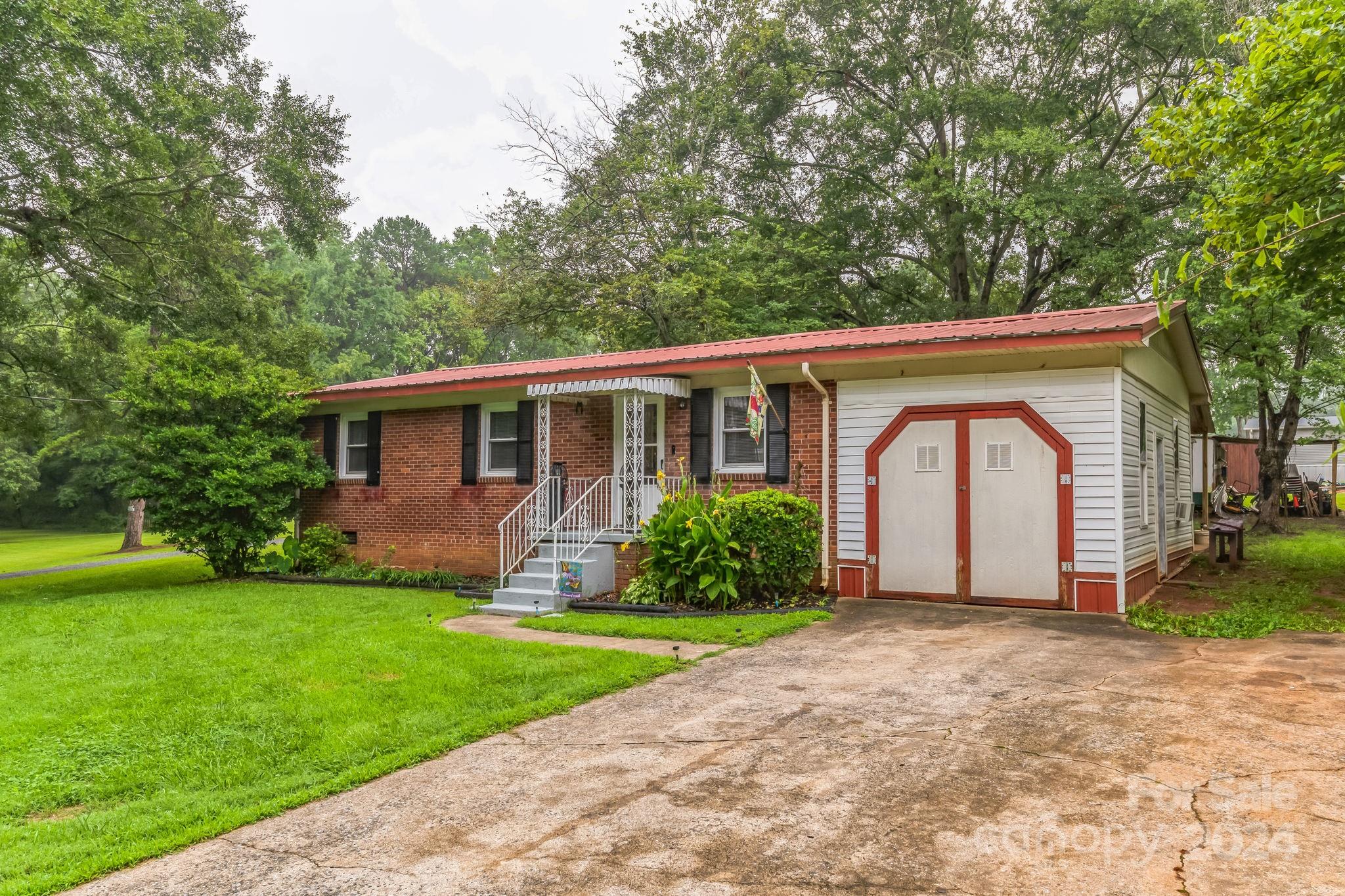 404 Falcon Circle Shelby NC 28150