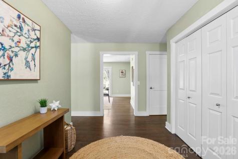 8 Fiver Lane Asheville NC 28803