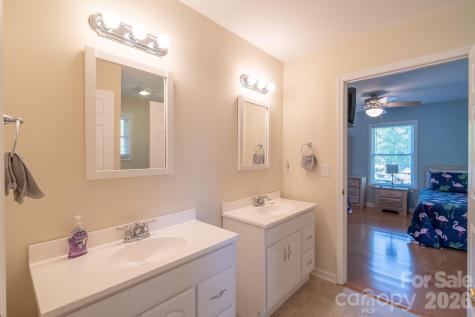 150 Pinehaven Lane New London NC 28127