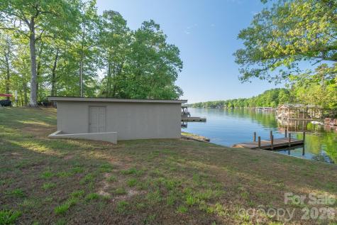 150 Pinehaven Lane New London NC 28127