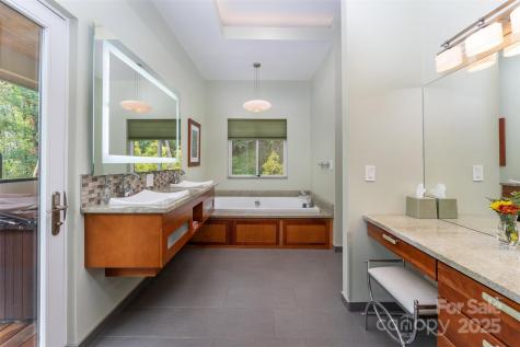 34 Finch Drive Asheville NC 28804