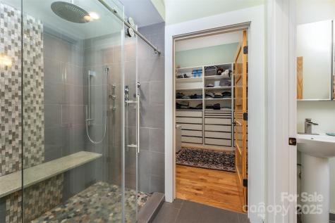 34 Finch Drive Asheville NC 28804