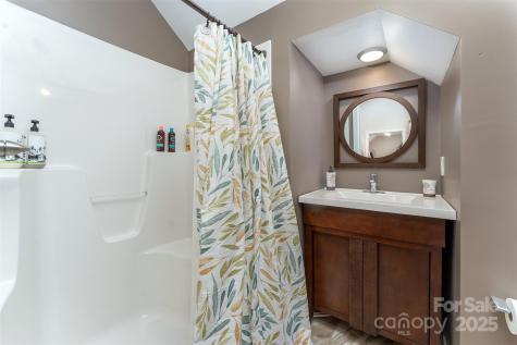 34 Finch Drive Asheville NC 28804