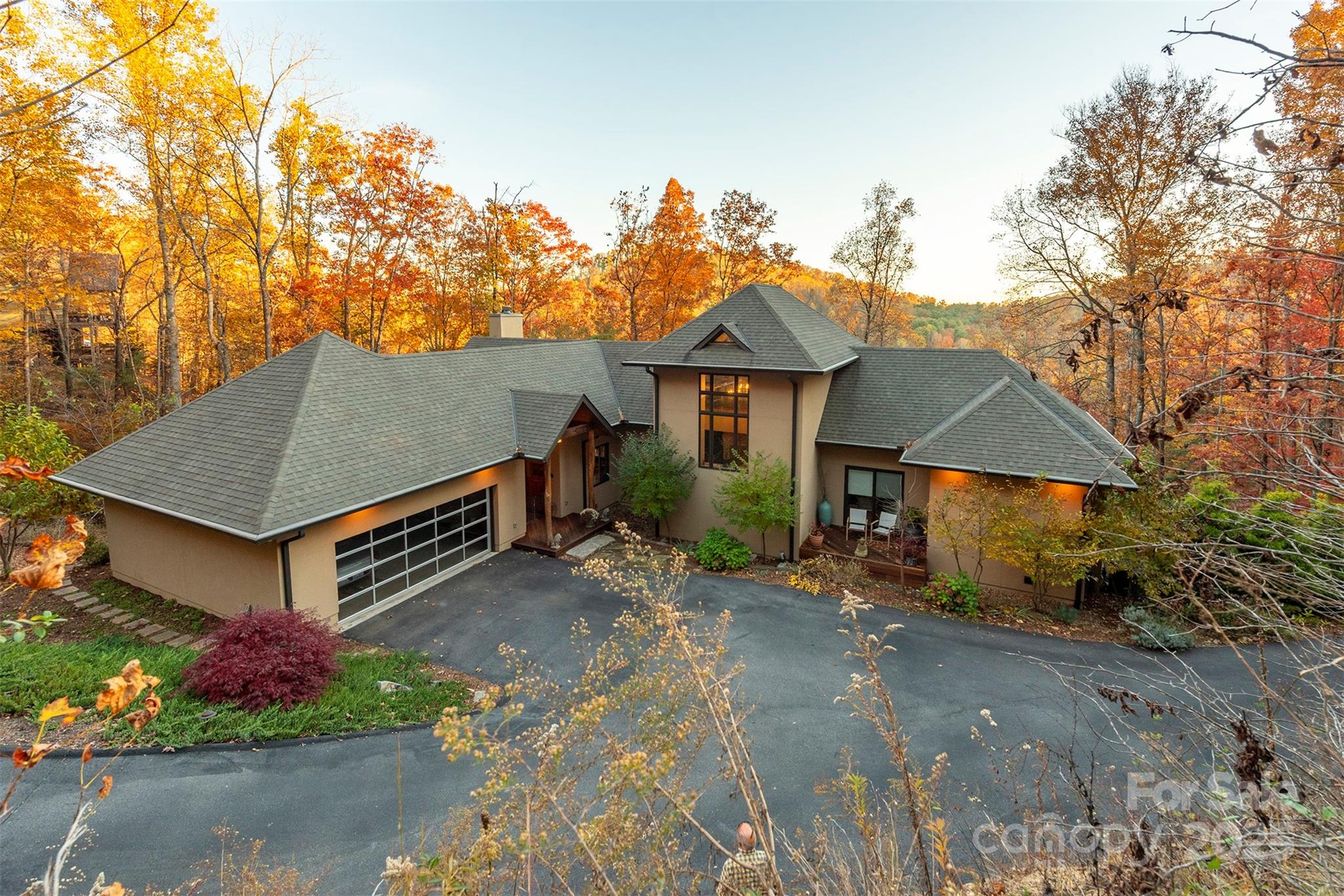 34 Finch Drive Asheville NC 28804