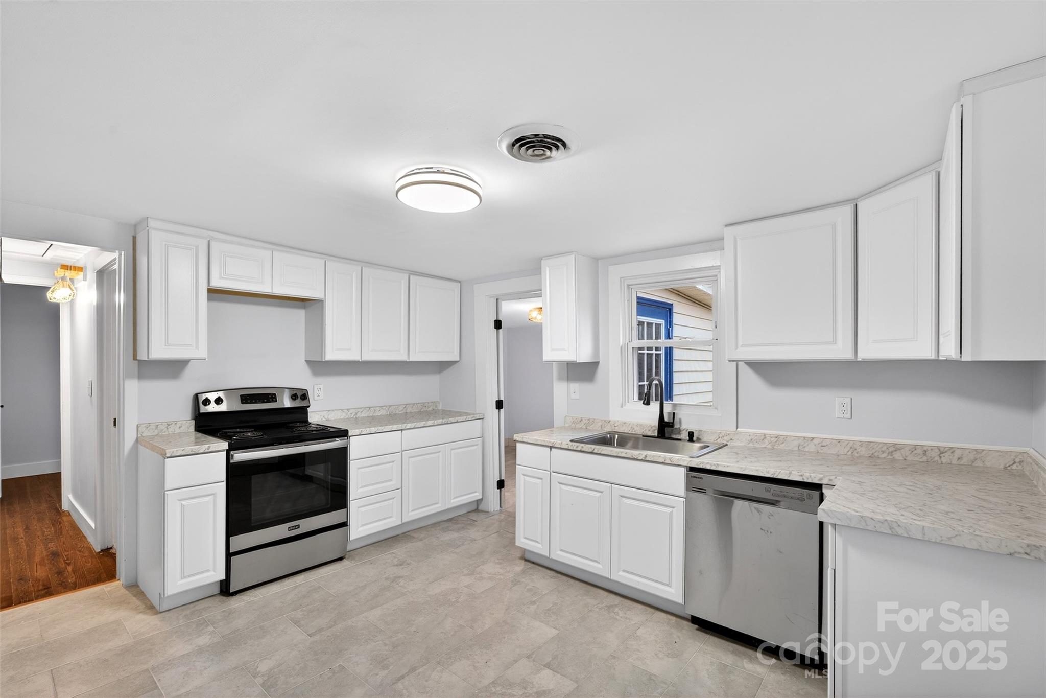 30 Porter Street Tryon NC 28782