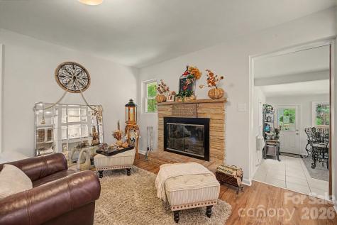 5127 Hoover Drive Charlotte NC 28269