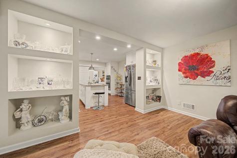5127 Hoover Drive Charlotte NC 28269