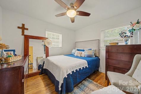 5127 Hoover Drive Charlotte NC 28269