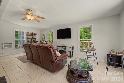5127 Hoover Drive Charlotte NC 28269