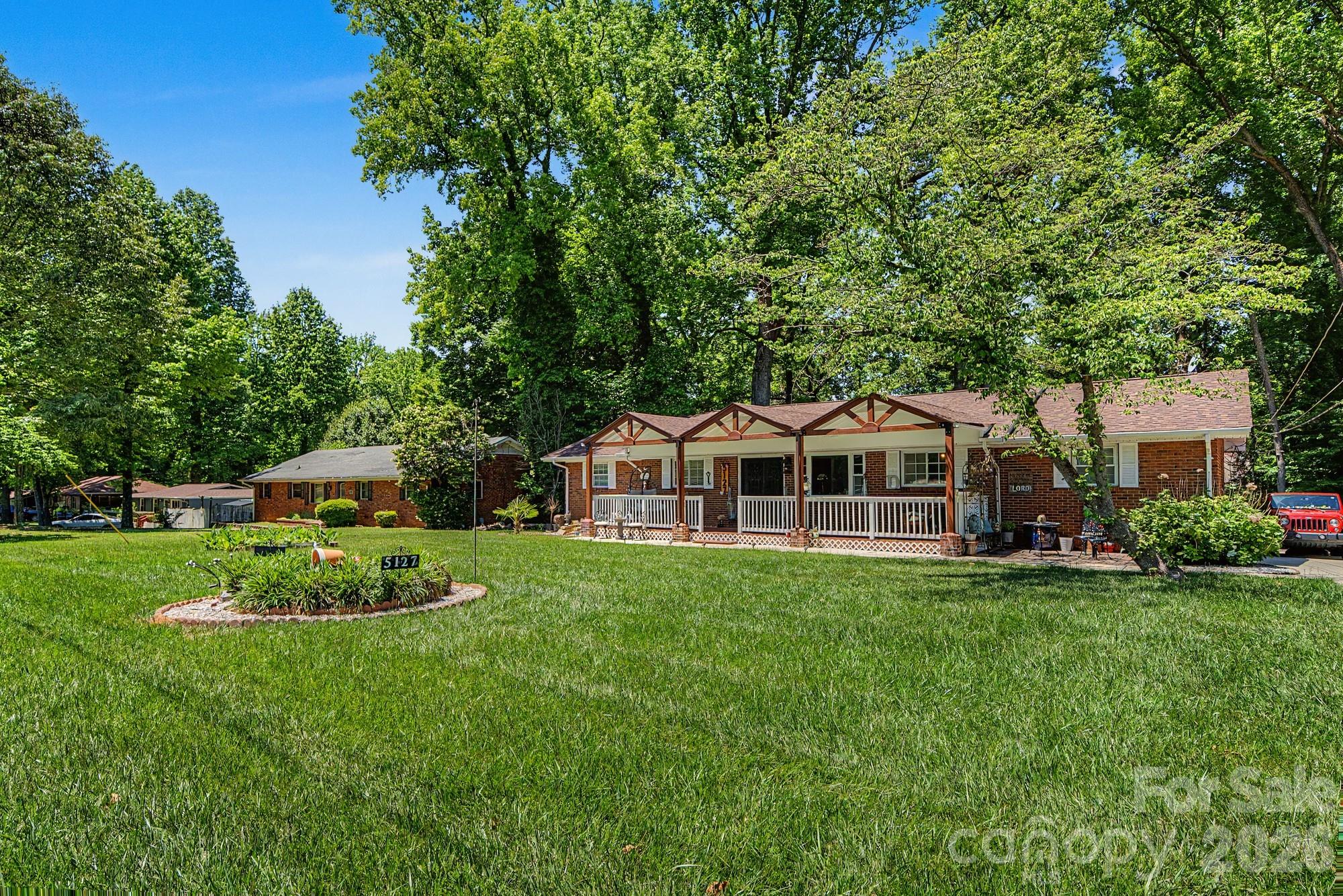 5127 Hoover Drive Charlotte NC 28269