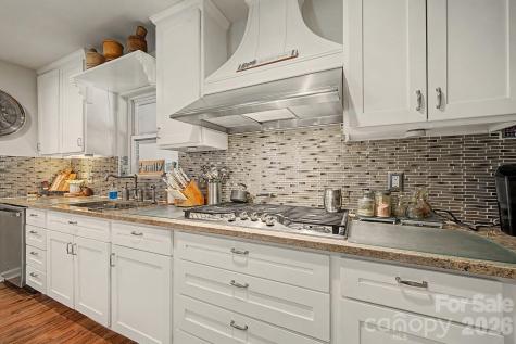 5127 Hoover Drive Charlotte NC 28269