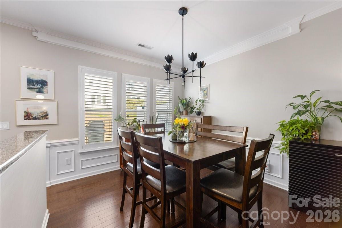 2434 Royal York Avenue Charlotte NC 28210