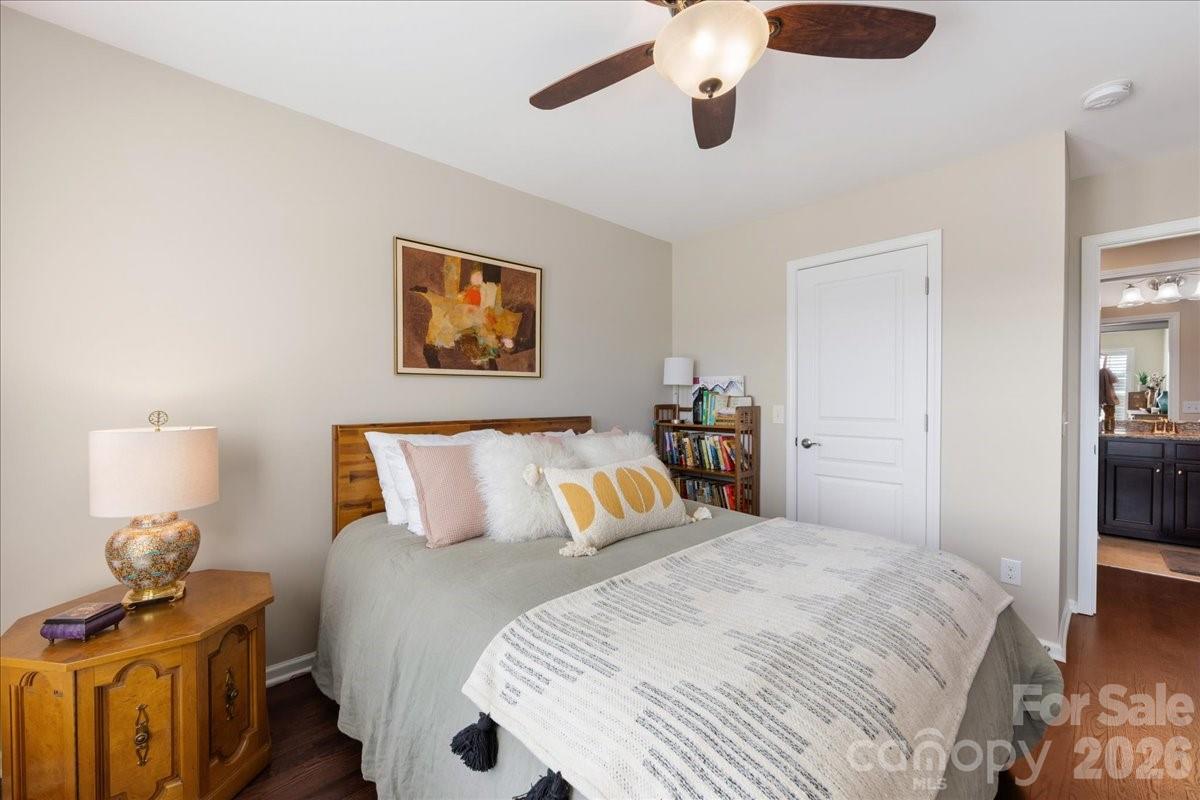 2434 Royal York Avenue Charlotte NC 28210