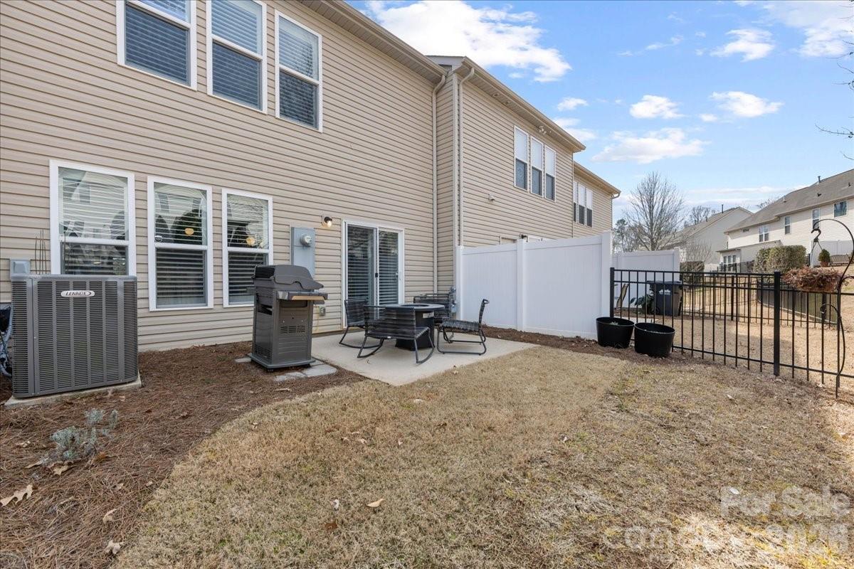 2434 Royal York Avenue Charlotte NC 28210