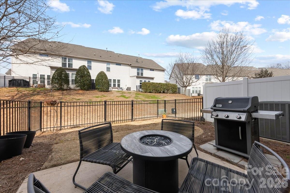 2434 Royal York Avenue Charlotte NC 28210