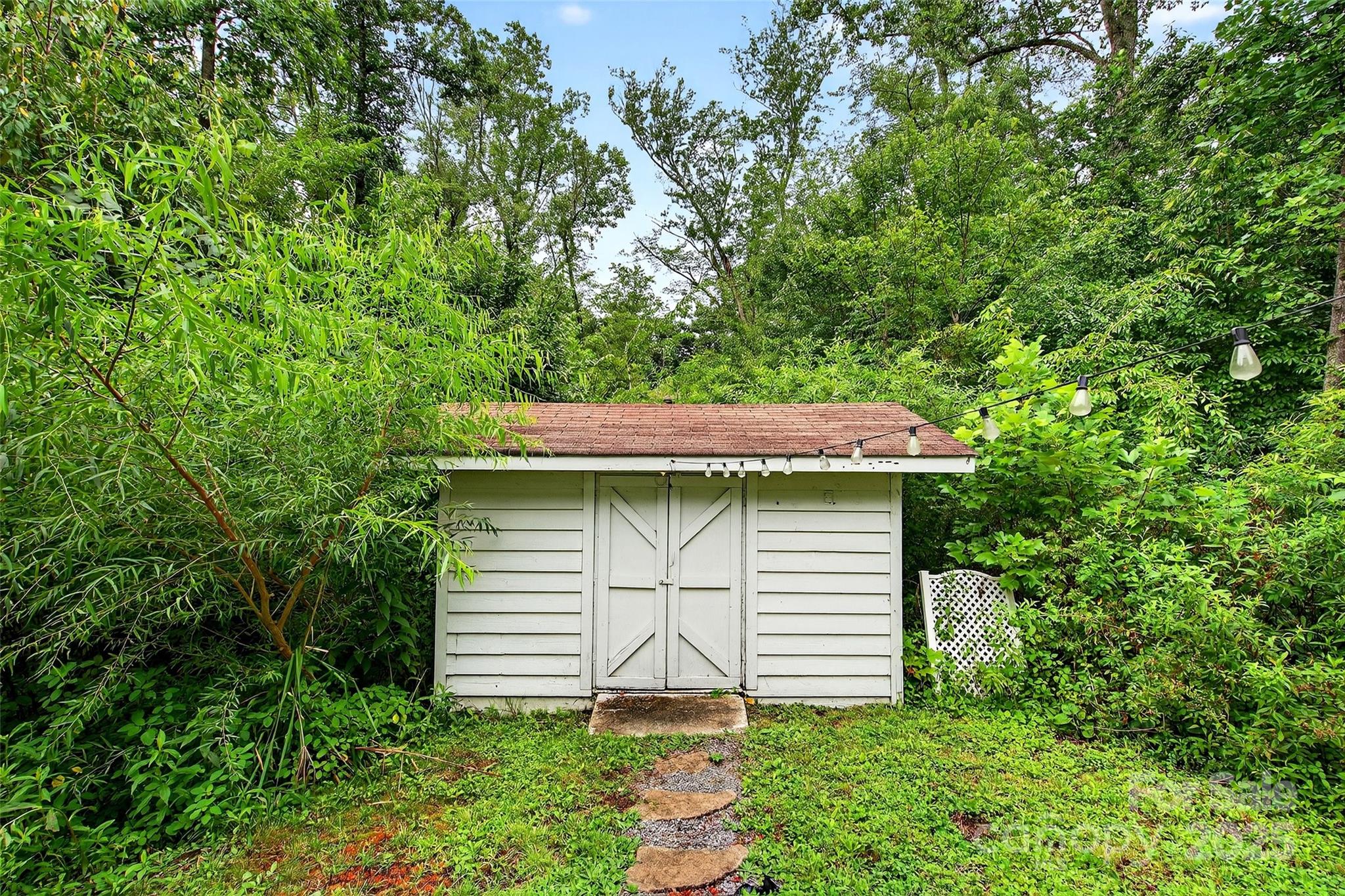 711 N Oconeechee Avenue Black Mountain NC 28711