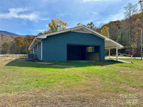 609 Cattail Road Burnsville NC 28714