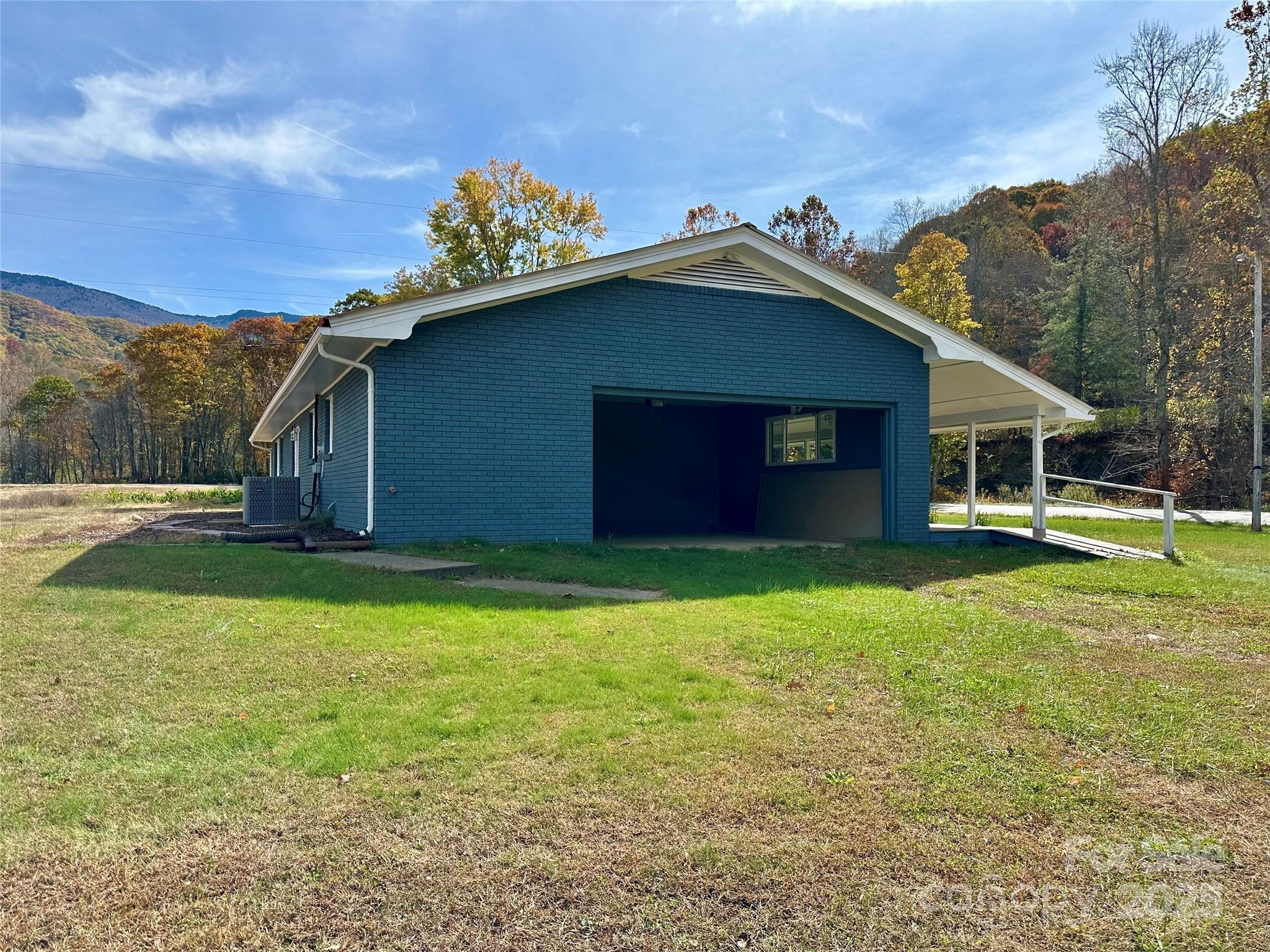 609 Cattail Road Burnsville NC 28714