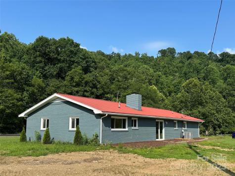 609 Cattail Road Burnsville NC 28714