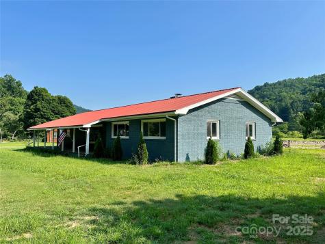 609 Cattail Road Burnsville NC 28714