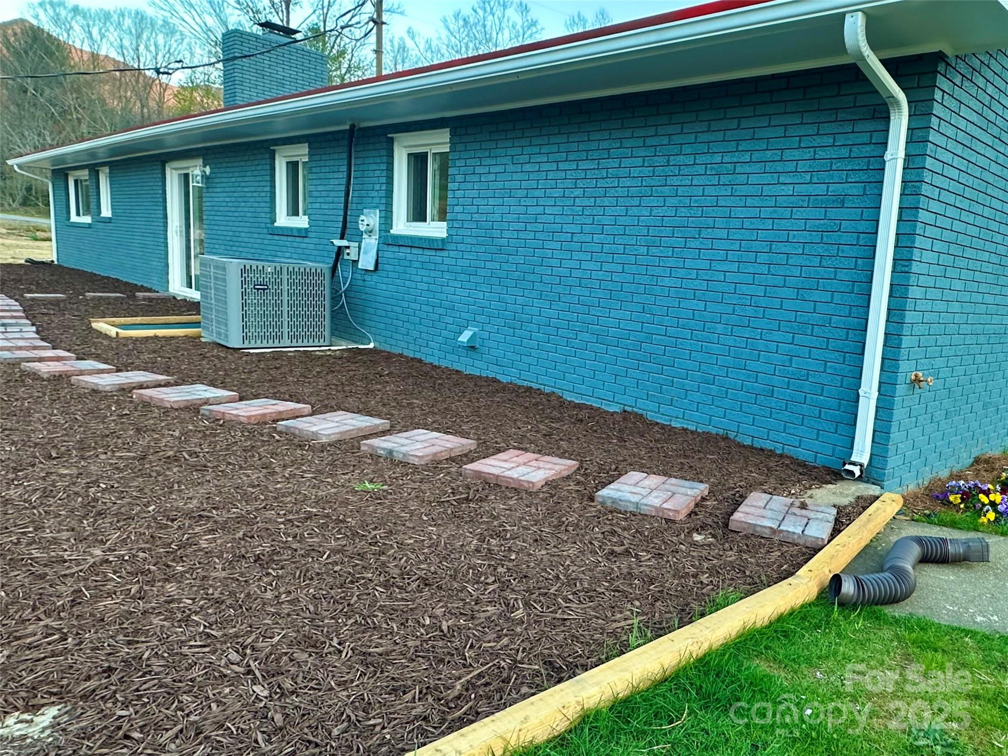 609 Cattail Road Burnsville NC 28714