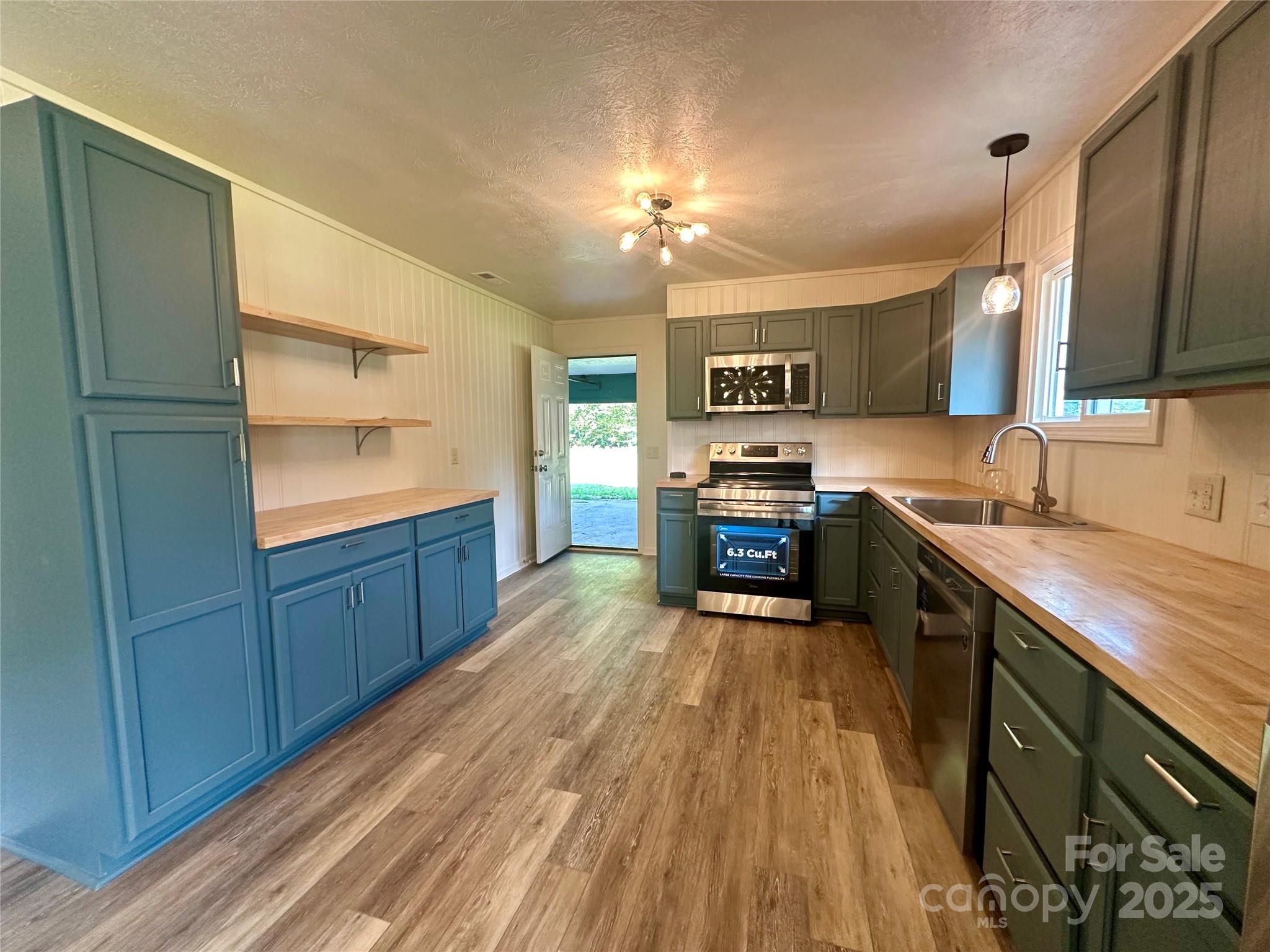 609 Cattail Road Burnsville NC 28714