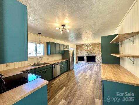 609 Cattail Road Burnsville NC 28714