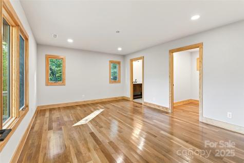 575 Croft Way Bakersville NC 28705