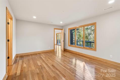 575 Croft Way Bakersville NC 28705