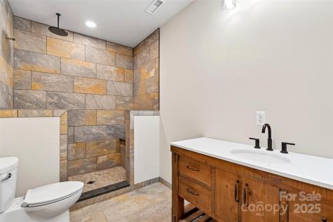 575 Croft Way Bakersville NC 28705