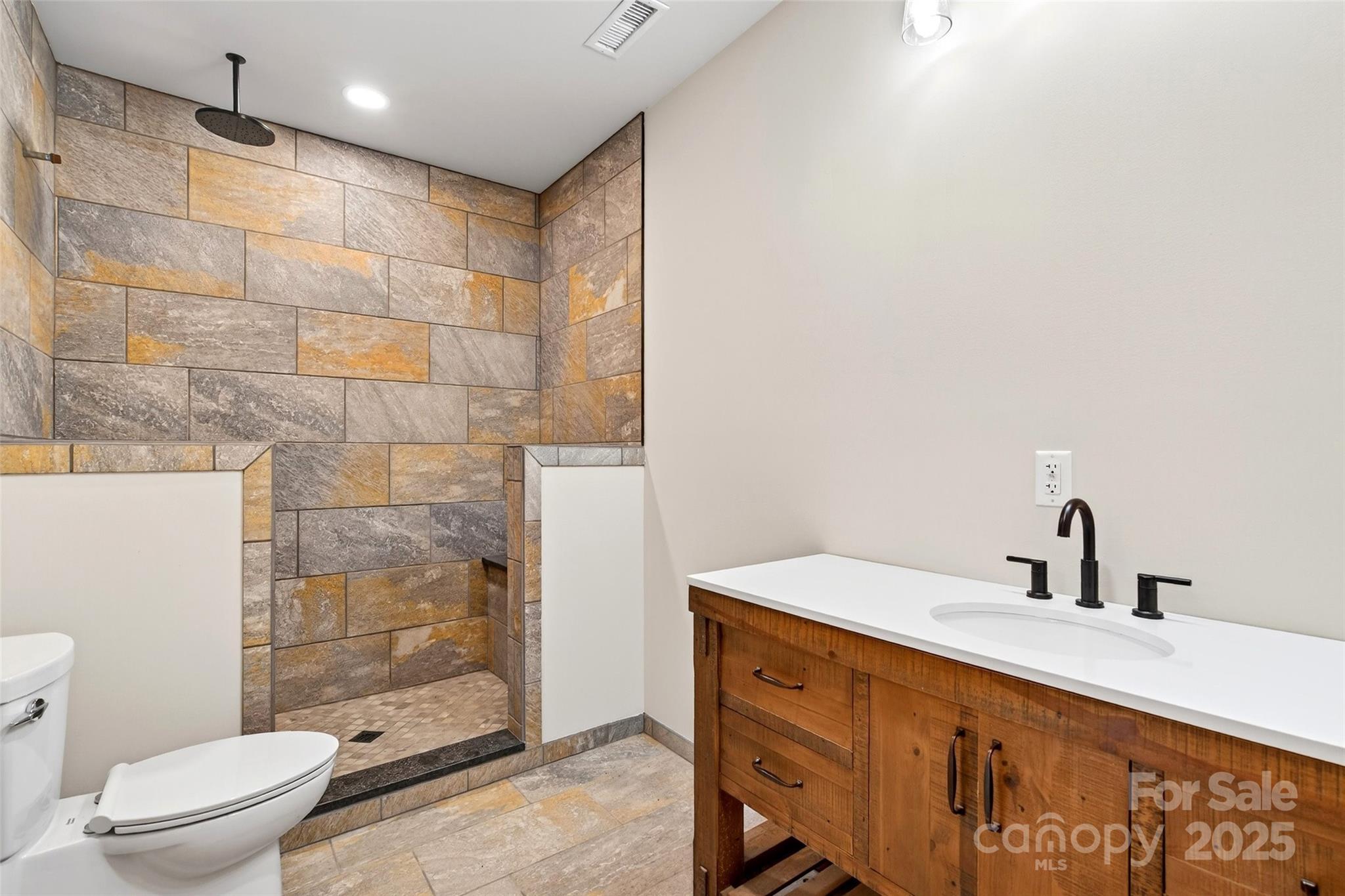 575 Croft Way Bakersville NC 28705