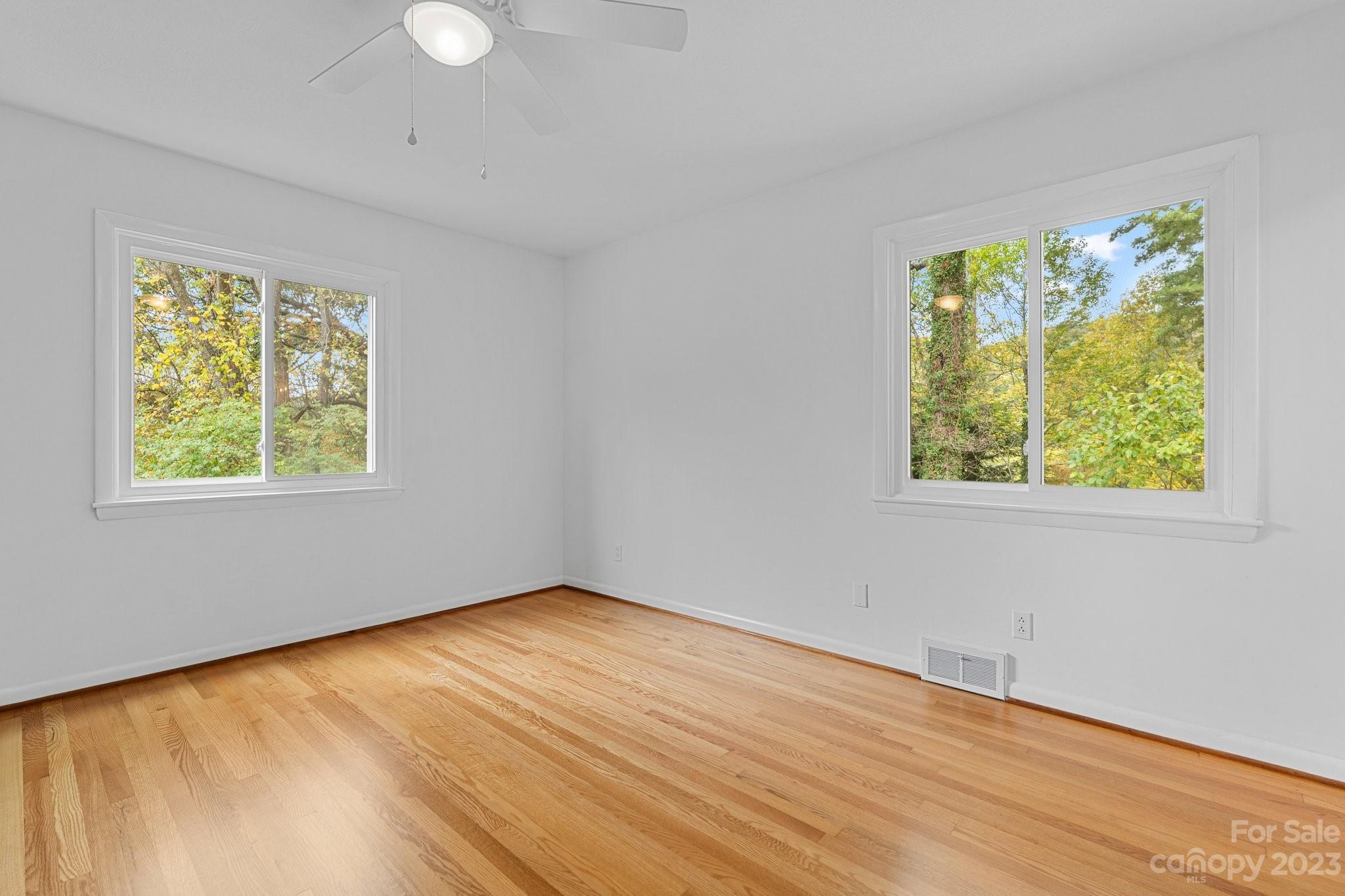 22 Mountainbrook Road Asheville NC 28805