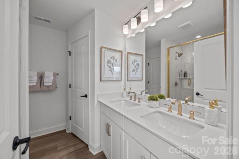 5020 Asher James Lane Charlotte NC 28262