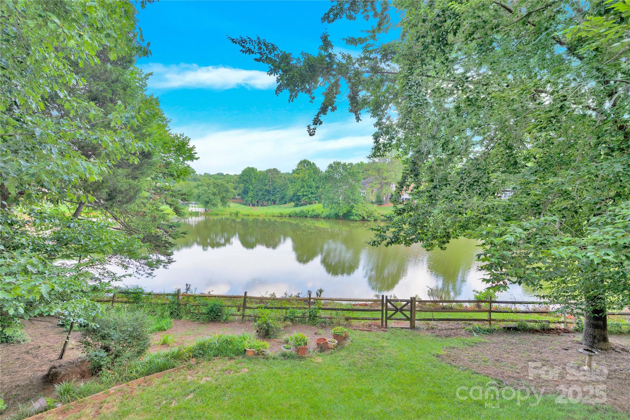 5015 Foxbriar Trail Charlotte NC 28269