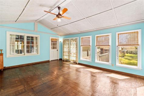 4325 Rosebriar Lane Winston Salem NC 27106