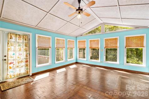 4325 Rosebriar Lane Winston Salem NC 27106