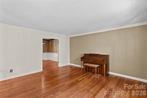 4325 Rosebriar Lane Winston Salem NC 27106