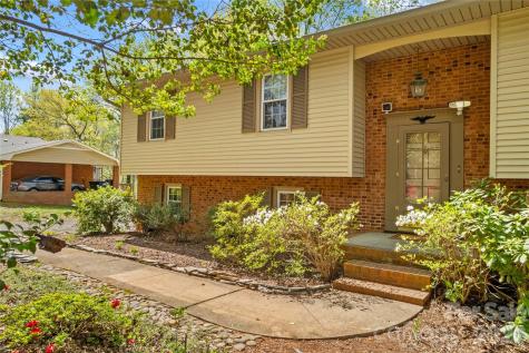 4325 Rosebriar Lane Winston Salem NC 27106