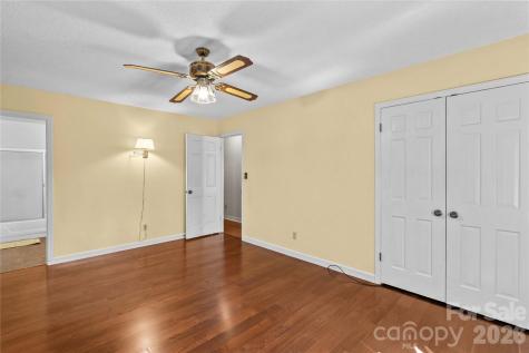 4325 Rosebriar Lane Winston Salem NC 27106