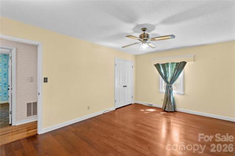 4325 Rosebriar Lane Winston Salem NC 27106