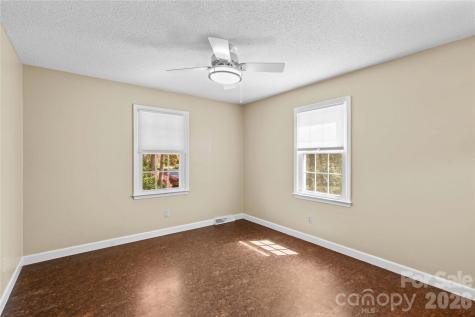 4325 Rosebriar Lane Winston Salem NC 27106