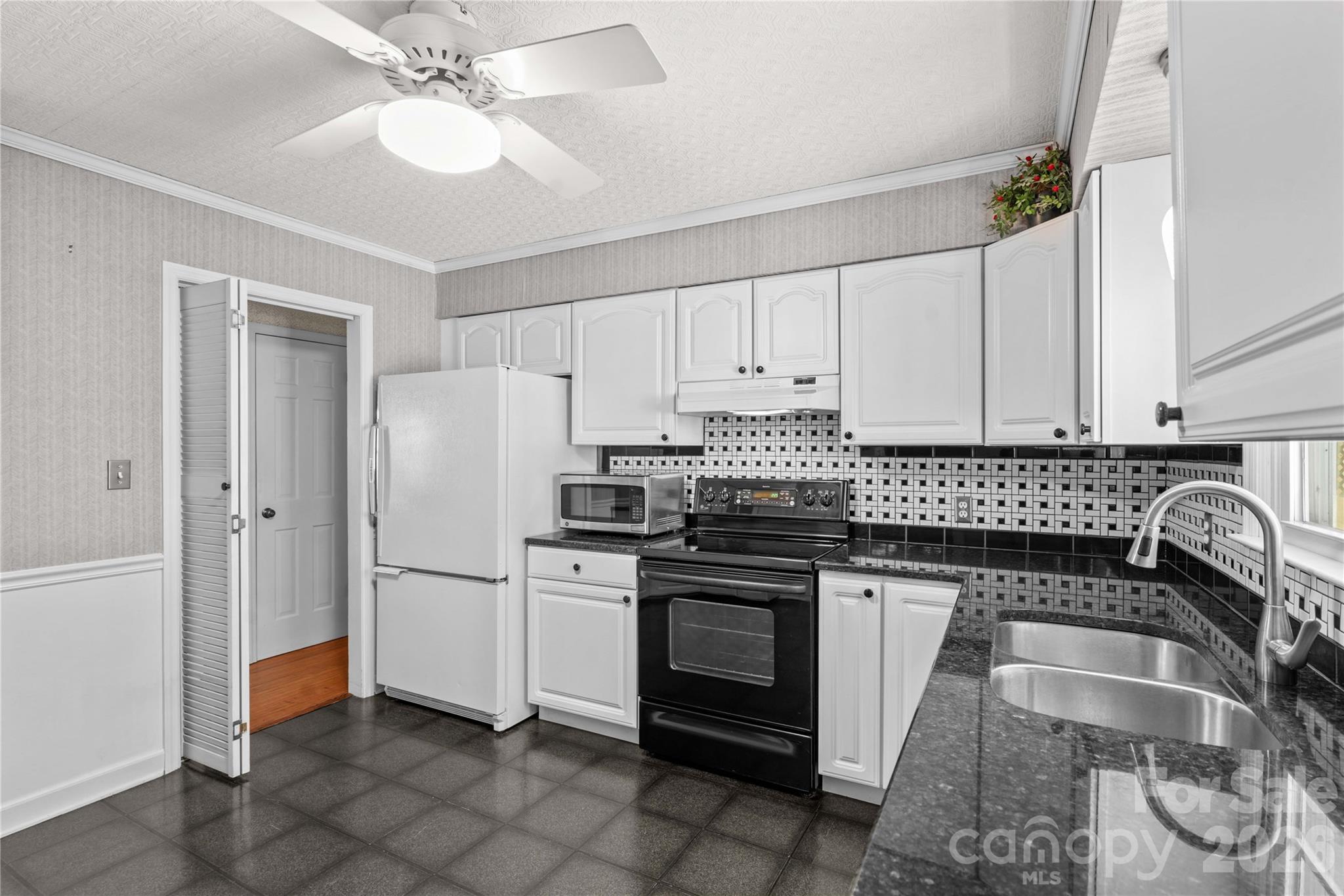 4325 Rosebriar Lane Winston Salem NC 27106