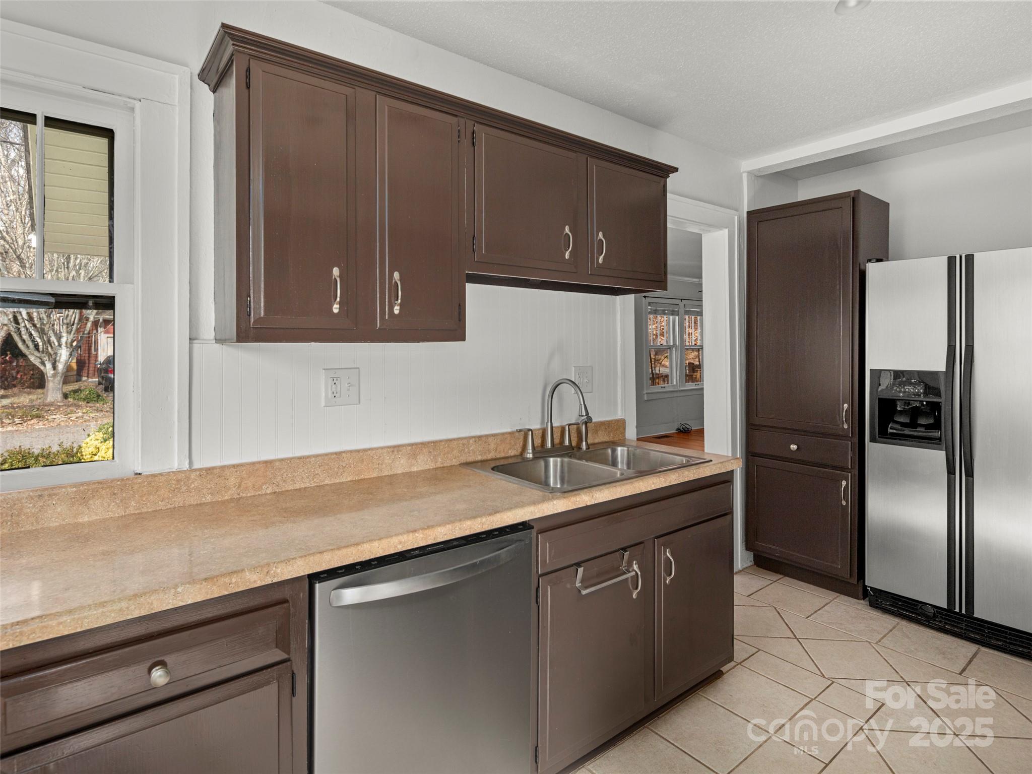 6 Buckingham Court Asheville NC 28803