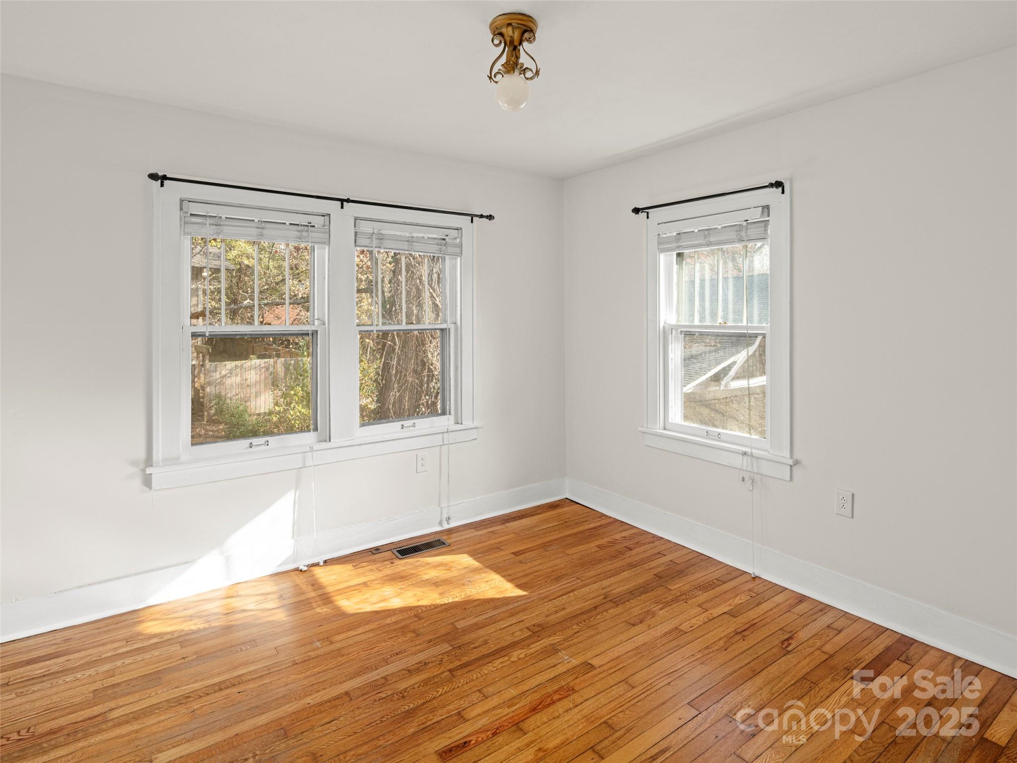 6 Buckingham Court Asheville NC 28803