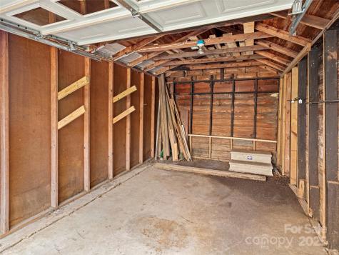 6 Buckingham Court Asheville NC 28803