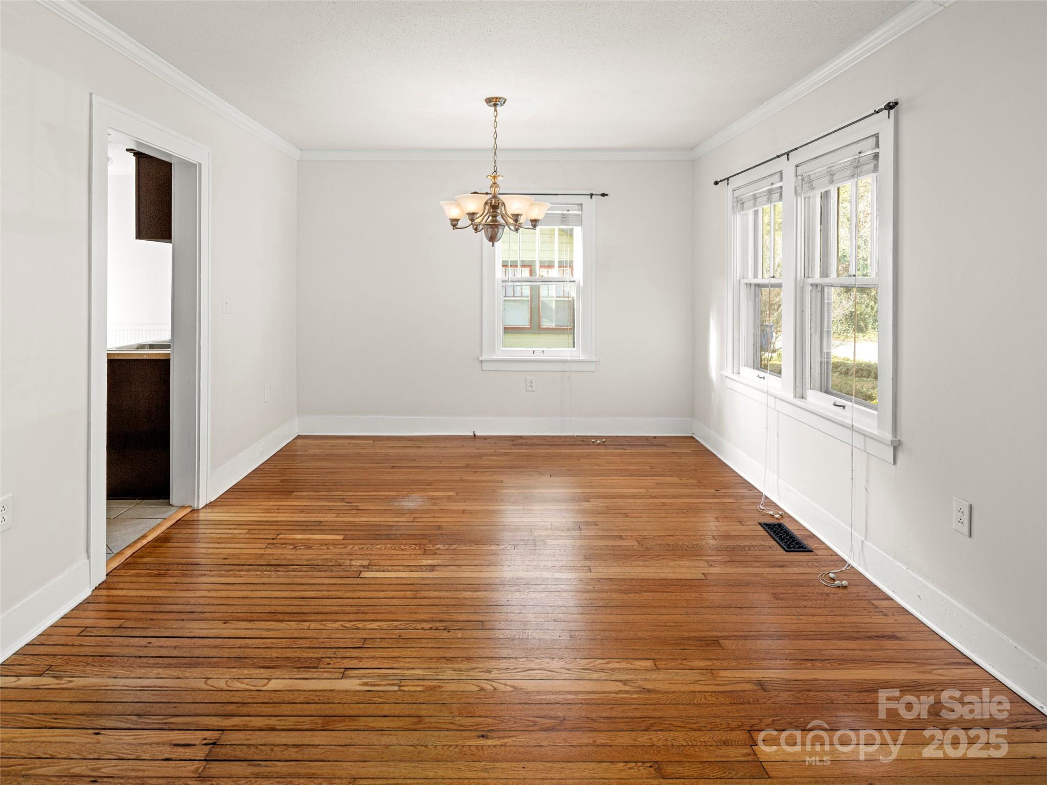 6 Buckingham Court Asheville NC 28803